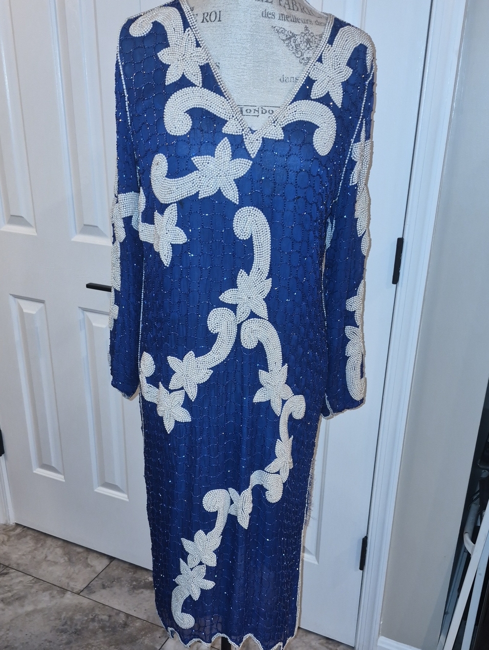 MADE IN INDIA REAL SILK LINED GORGEOUS RARE SEQUIN PEARL BEADED DETAIL DRESS